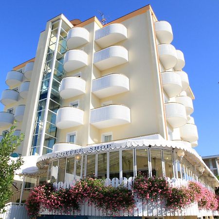 לידו די ג'סולו Salus Smart & Chic Hotel מראה חיצוני תמונה