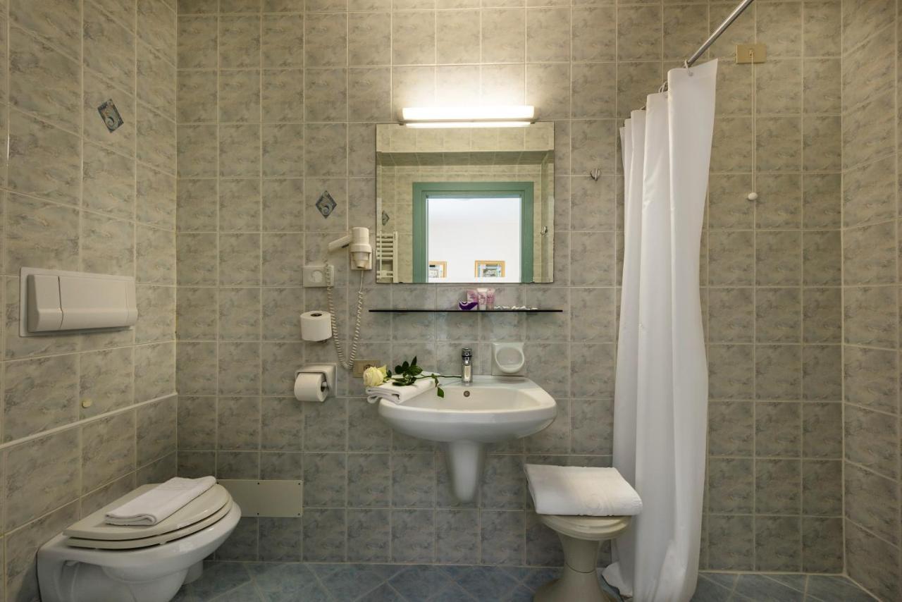 לידו די ג'סולו Salus Smart & Chic Hotel מראה חיצוני תמונה