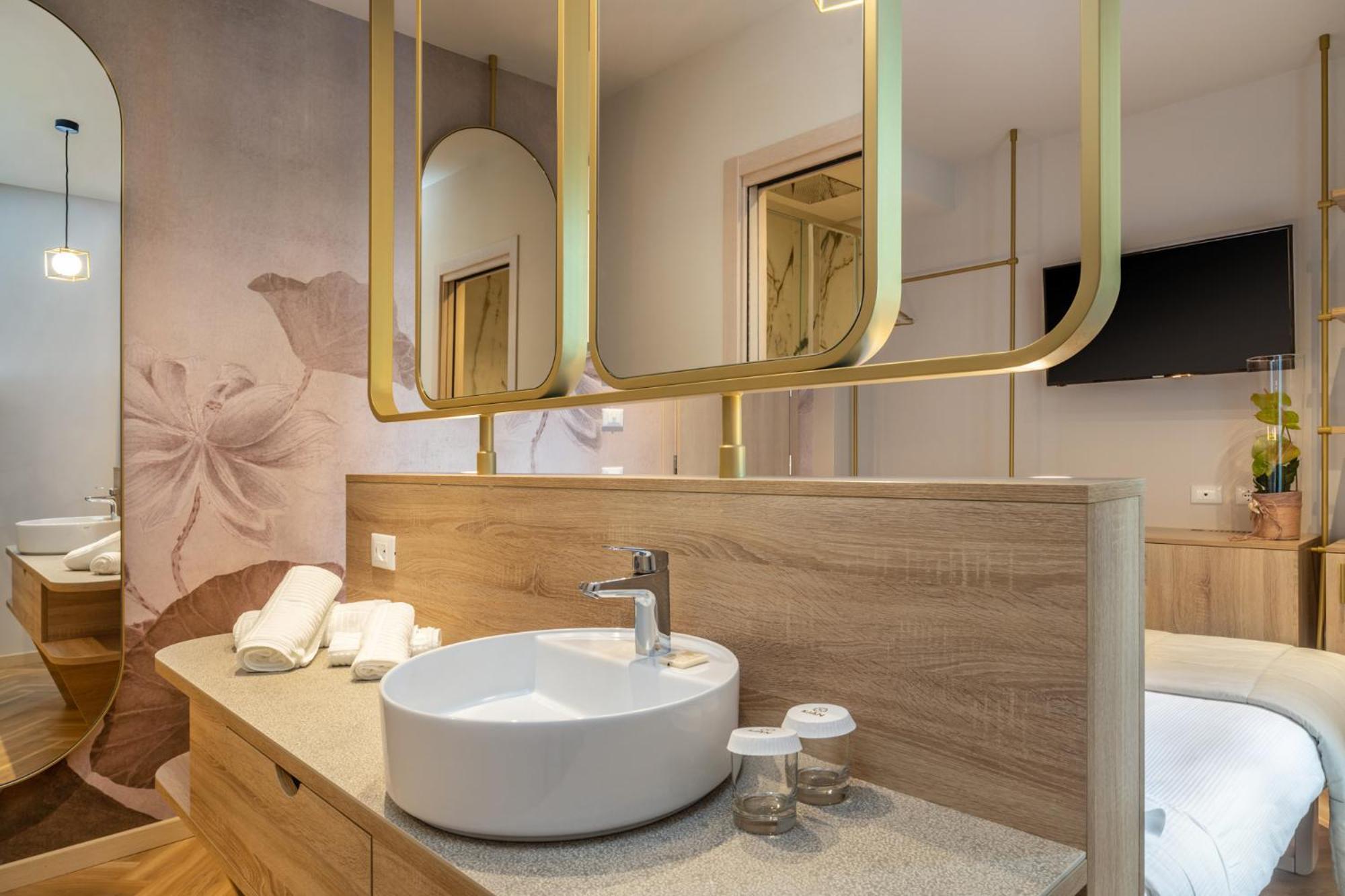 לידו די ג'סולו Salus Smart & Chic Hotel מראה חיצוני תמונה