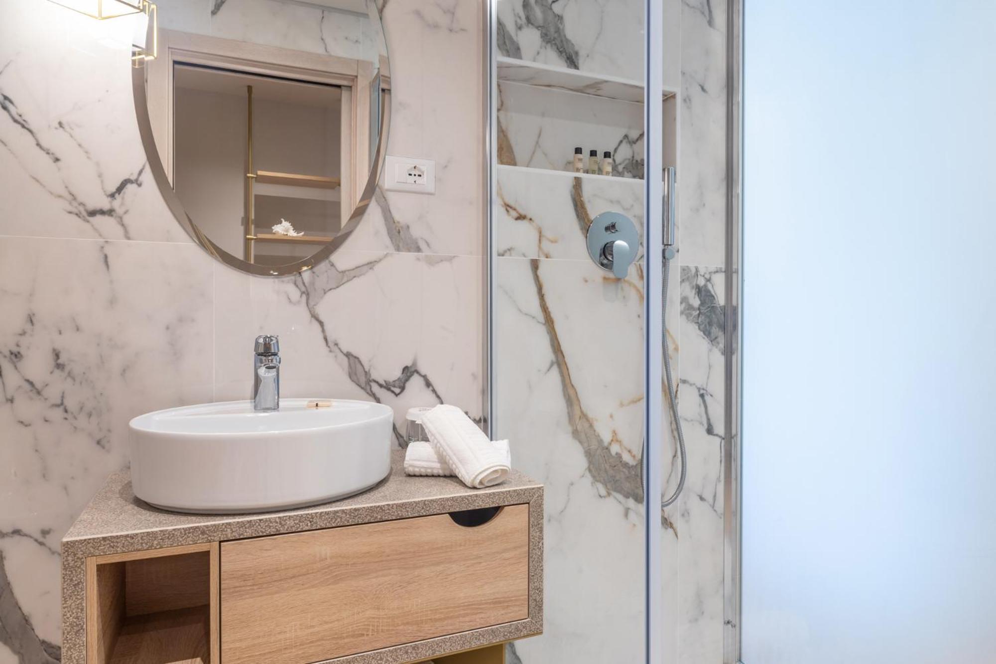 לידו די ג'סולו Salus Smart & Chic Hotel מראה חיצוני תמונה