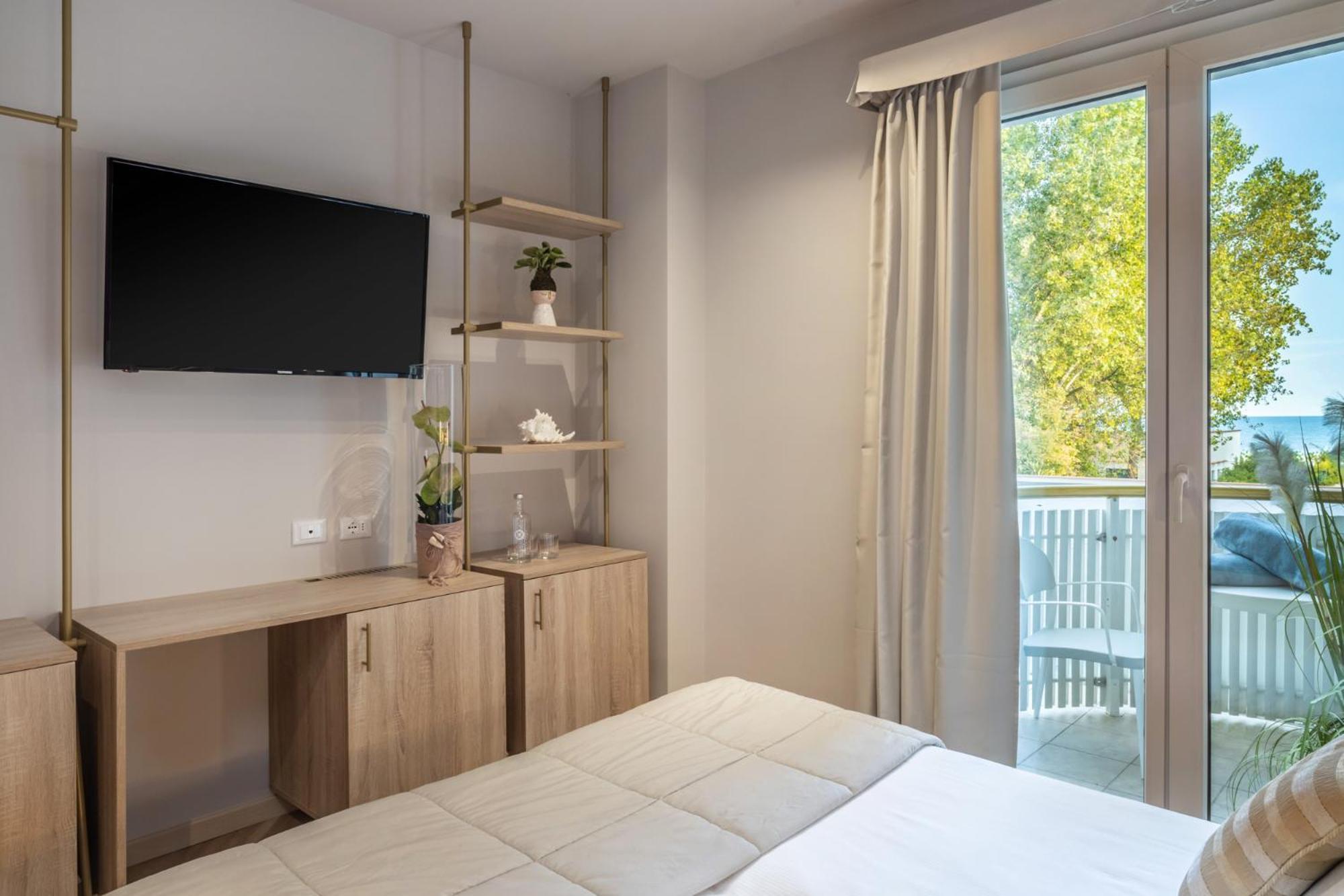 לידו די ג'סולו Salus Smart & Chic Hotel מראה חיצוני תמונה