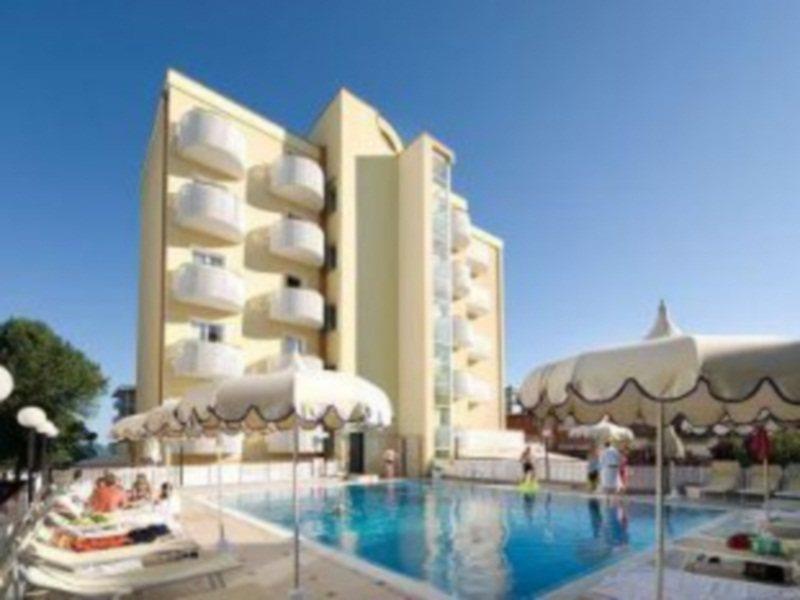 לידו די ג'סולו Salus Smart & Chic Hotel מראה חיצוני תמונה