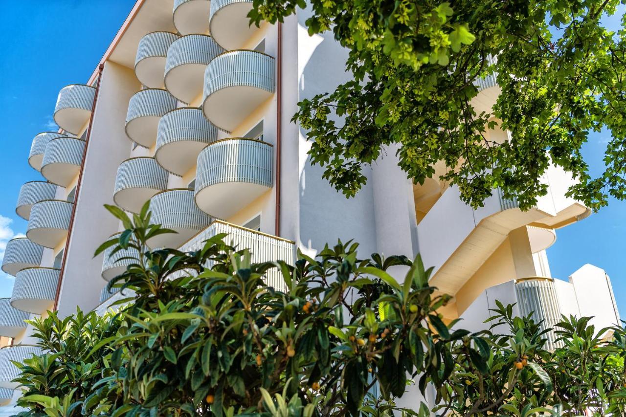 לידו די ג'סולו Salus Smart & Chic Hotel מראה חיצוני תמונה
